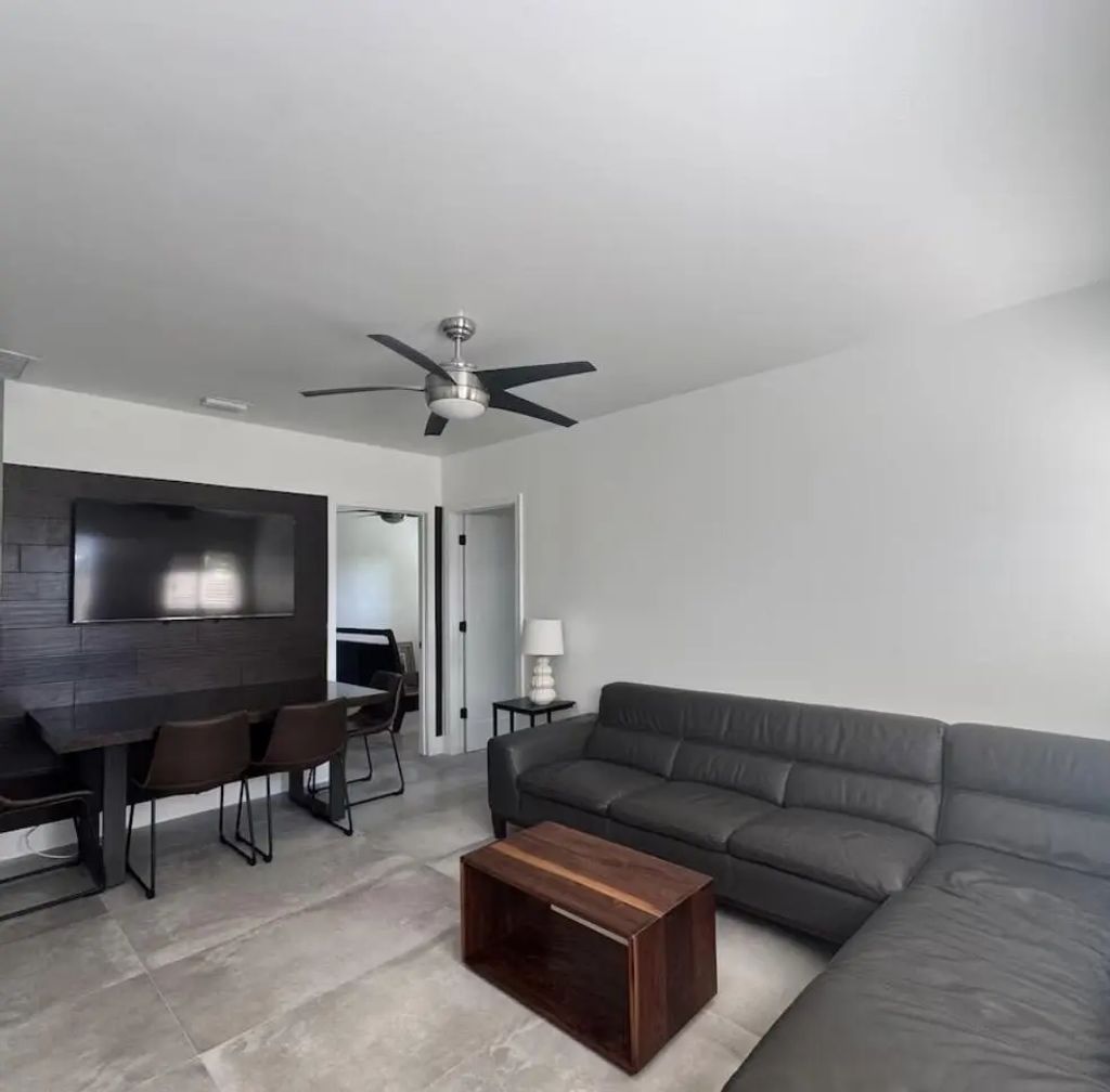 412 Ne Eller Street #c, Deerfield Beach