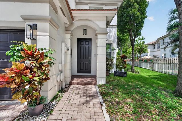 4 of 45 - 10861 Nw 79th Street, Doral, FL