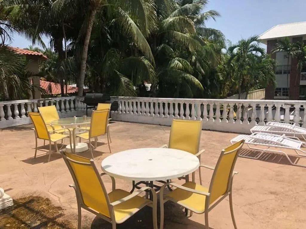 2424 Se 17th Causeway #103b, Fort Lauderdale