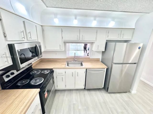 2 of 16 - 1800 Sw 81st Avenue #1204, North Lauderdale, FL