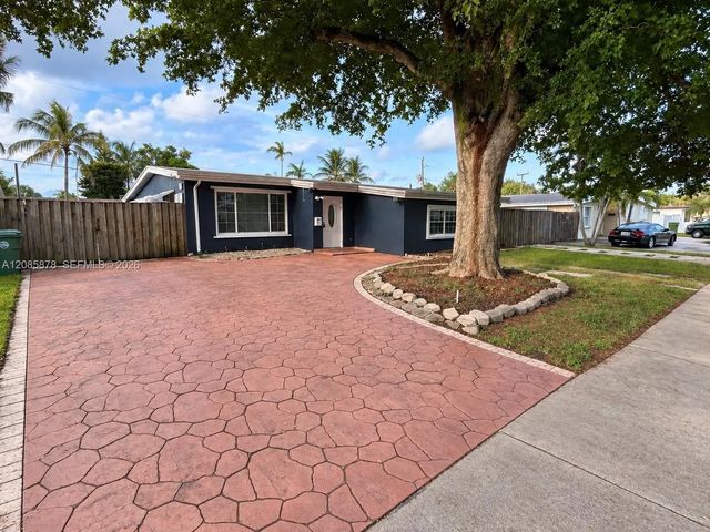 6541 Sw 5th Street, Pembroke Pines