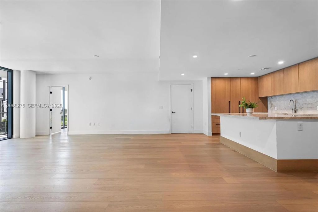 1176 97 Street #503, Bay Harbor Islands