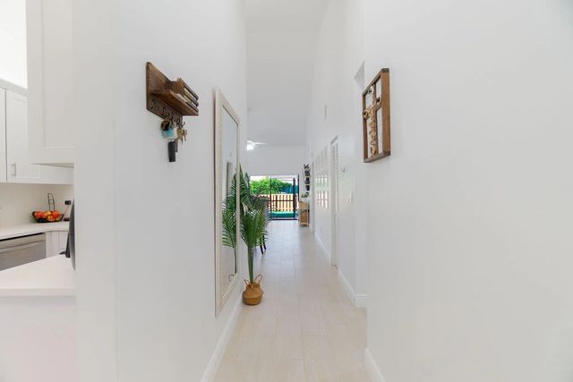 4 of 39 - 1250 Parkside Green Drive #b, Greenacres, FL