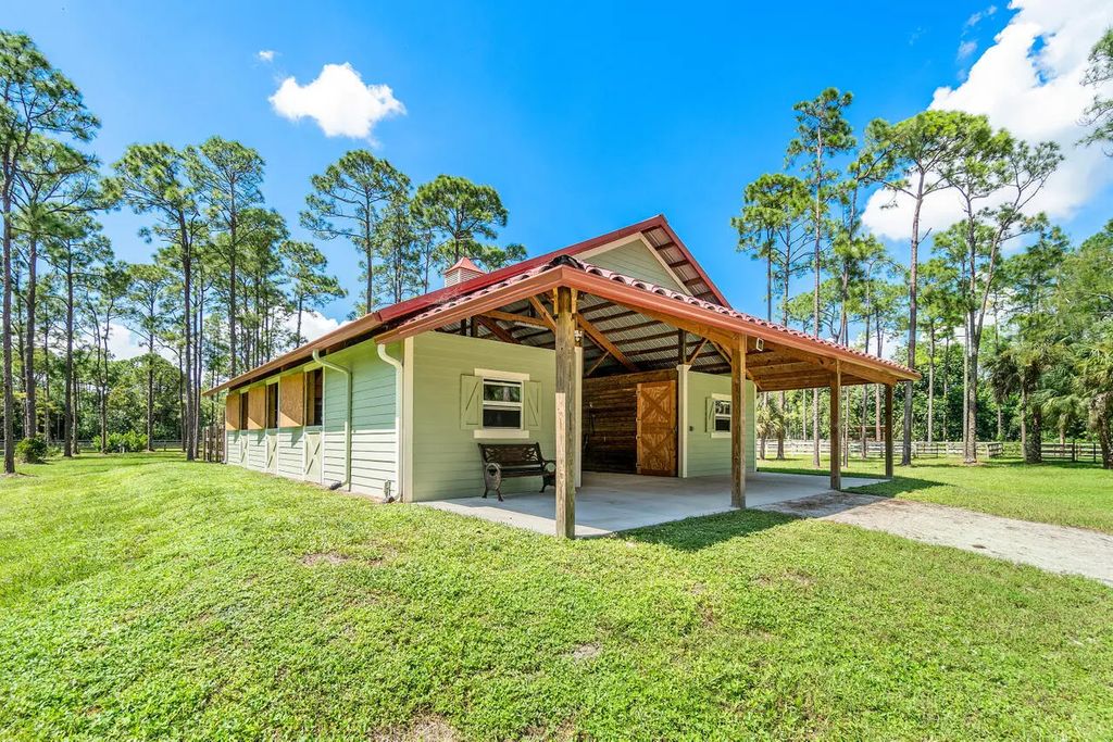 1835 Stallion Drive #stalls, Loxahatchee