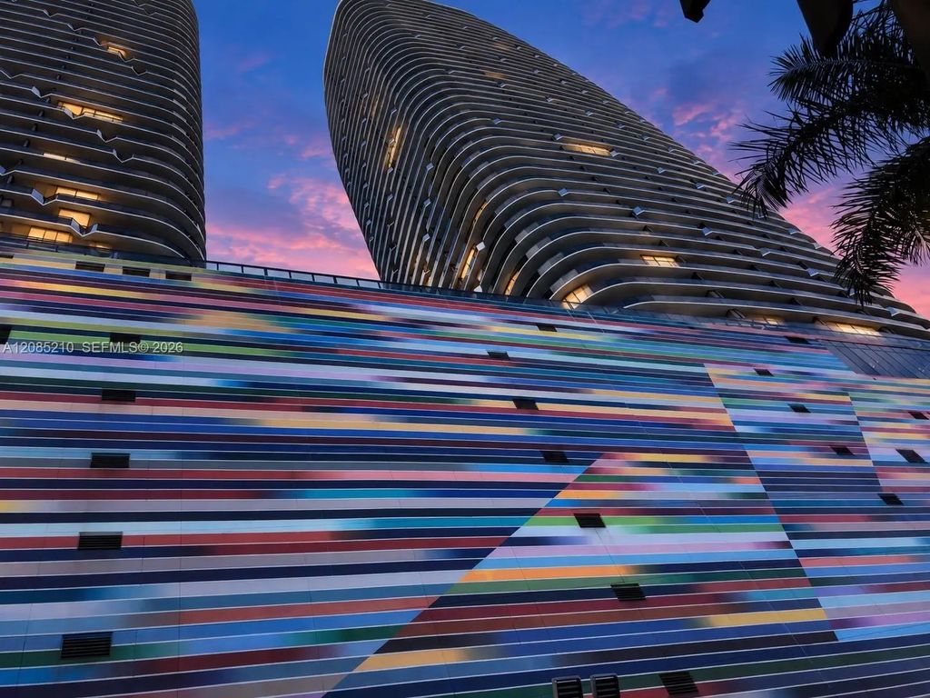 45 Sw 9th Street #1606, Miami