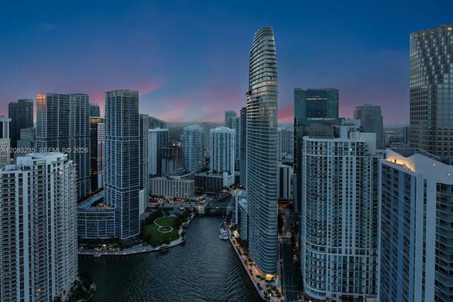 5 of 43 - 300 Biscayne Boulevard Way #3302e, Miami, FL