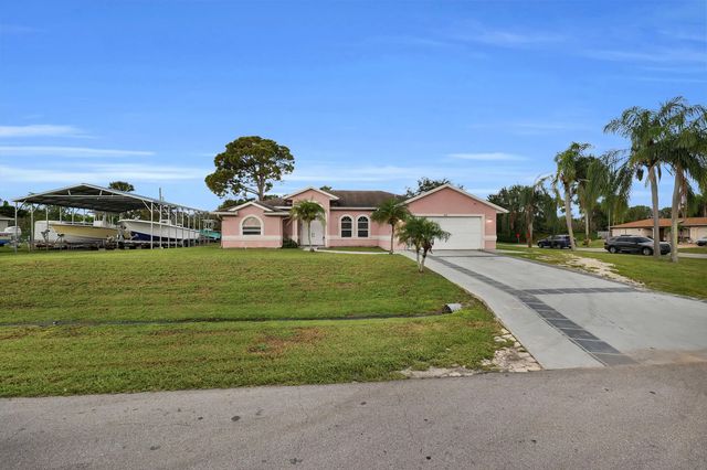 202 Se Grove Avenue, Port St. Lucie