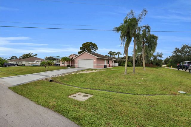 2 of 55 - 202 Se Grove Avenue, Port St. Lucie, FL