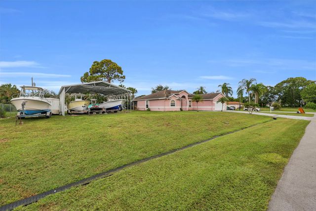 3 of 55 - 202 Se Grove Avenue, Port St. Lucie, FL