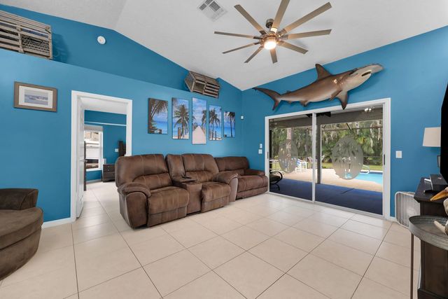 5 of 55 - 202 Se Grove Avenue, Port St. Lucie, FL