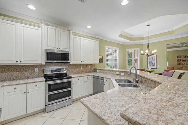 4 of 46 - 7011 Willow Pine Way, Port St. Lucie, FL