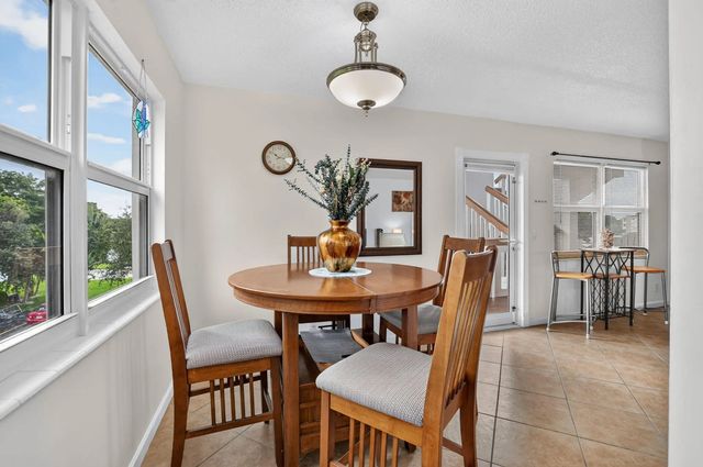5 of 92 - 3121 Cambridge F #3121, Deerfield Beach, FL