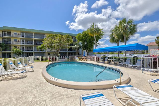 806 Se 7th Street #201, Deerfield Beach