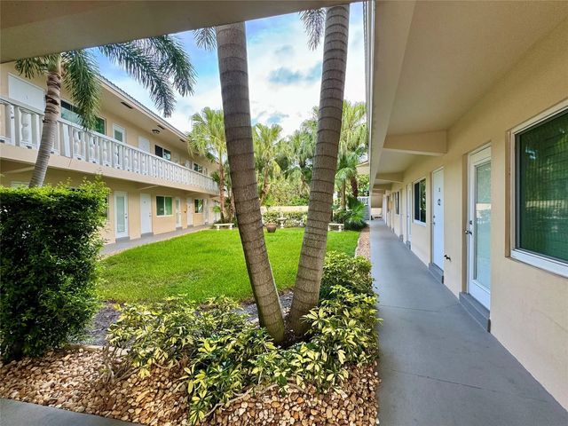 3 of 21 - 2110 Ne 39th Street #2a, Fort Lauderdale, FL