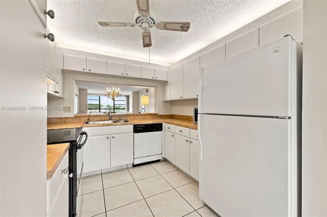 2 of 36 - 10668 W Clairmont Circle #303, Tamarac, FL