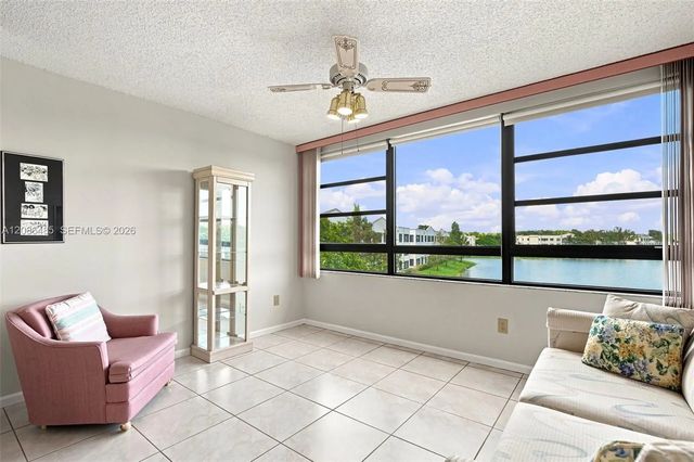 5 of 36 - 10668 W Clairmont Circle #303, Tamarac, FL