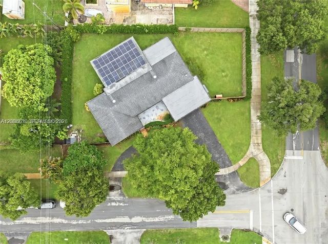 3 of 38 - 341 Sw 54th Avenue, Plantation, FL