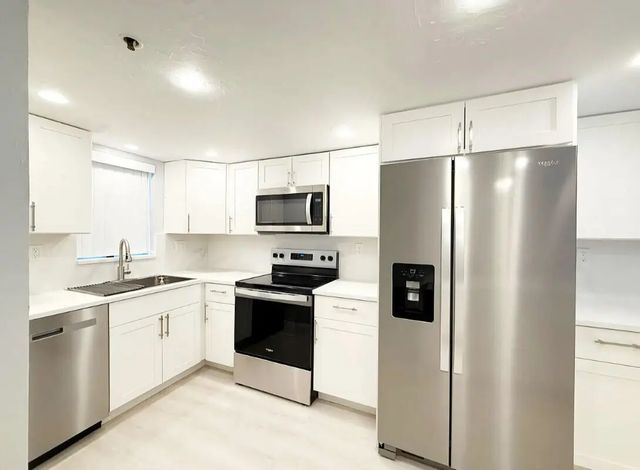 3 of 12 - 3300 W Rolling Hills Circle #410, Davie, FL