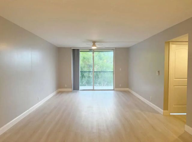 4 of 12 - 3300 W Rolling Hills Circle #410, Davie, FL