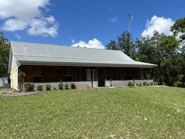 2005 Van Pelt Road, Sebring