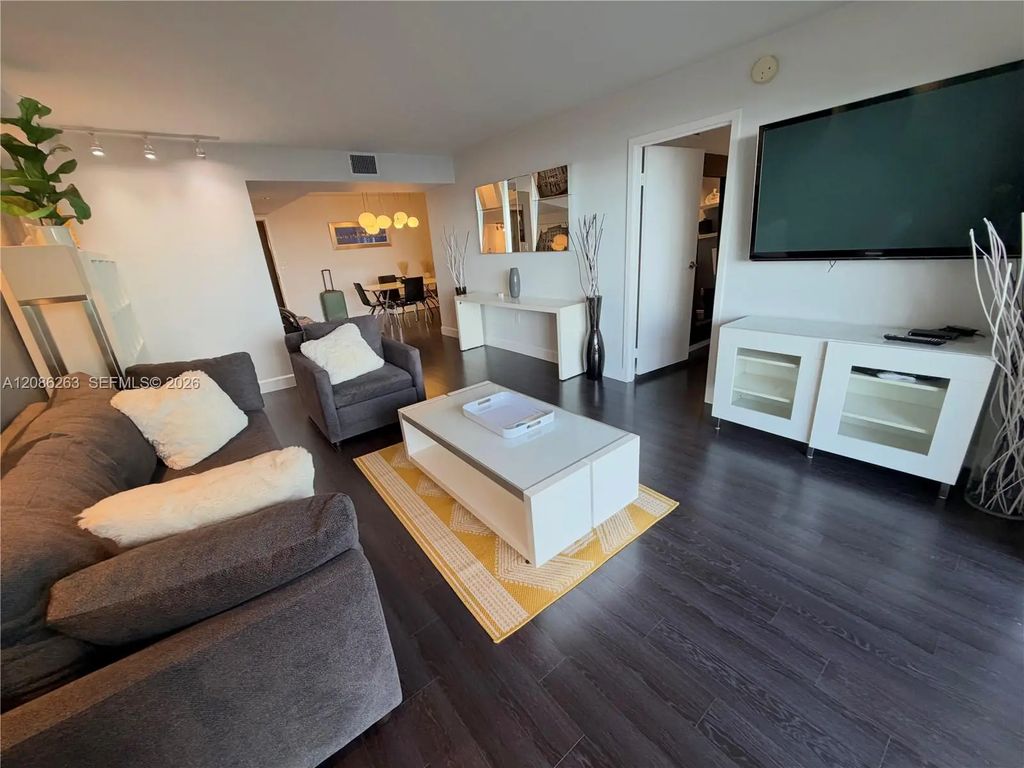 2333 Brickell Avenue #409, Miami