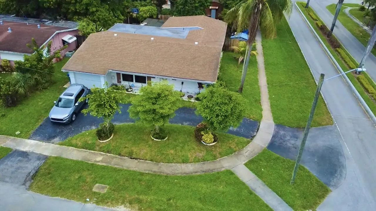 6801 Nw 24th Place, Sunrise