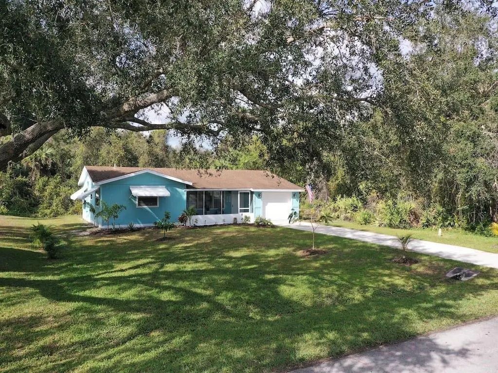 1379 Scroll Street, Sebastian