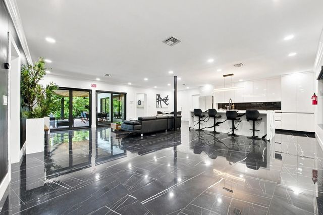 5 of 24 - 2457 Ne 27th Terrace, Fort Lauderdale, FL