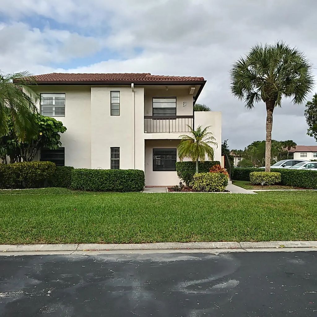 8045 Eastlake Drive, Boca Raton