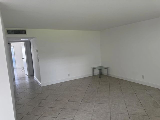 4 of 15 - 484 Monaco K #484, Delray Beach, FL