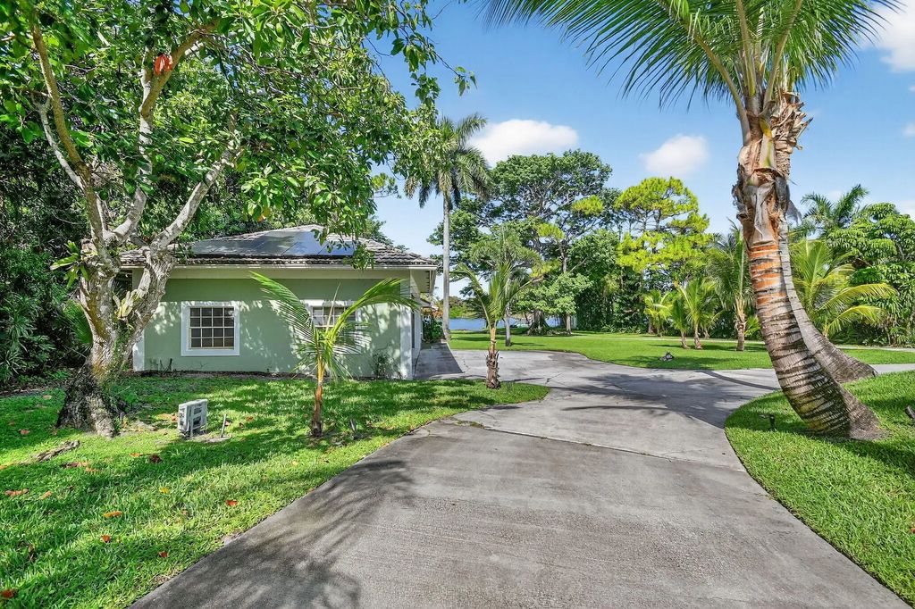 6225 Pine Drive #cottage, Lake Worth