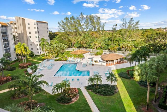 3930 Inverrary Boulevard #608-d, Lauderhill