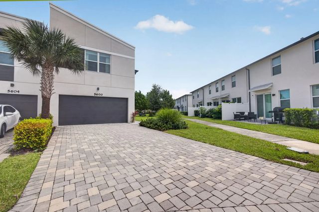 5600 Mentmore Drive, West Palm Beach
