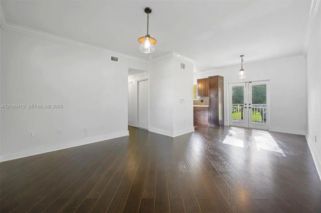 5 of 25 - 7230 Nw 174th Terrace #204, Hialeah, FL