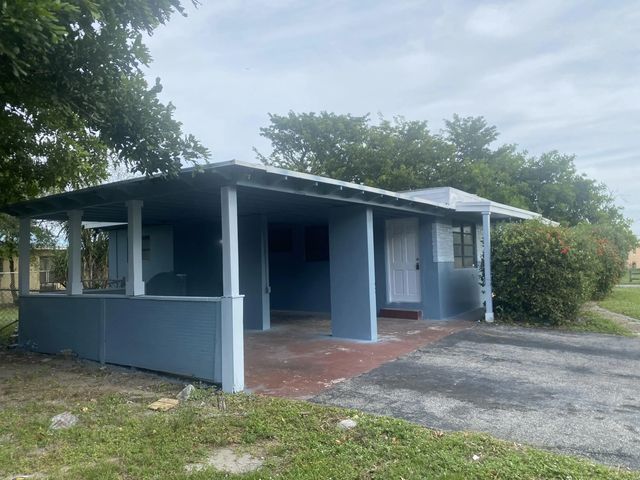 4 of 15 - 3015 Sw 2nd Street, Fort Lauderdale, FL