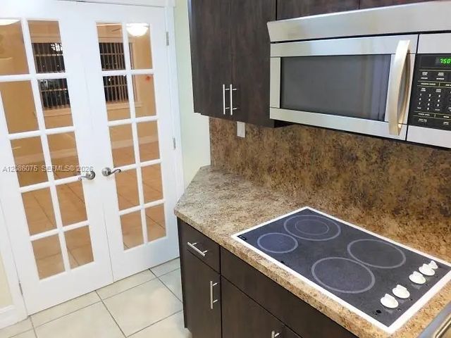 3 of 11 - 6960 Miami Gardens Drive #2-530a, Hialeah, FL