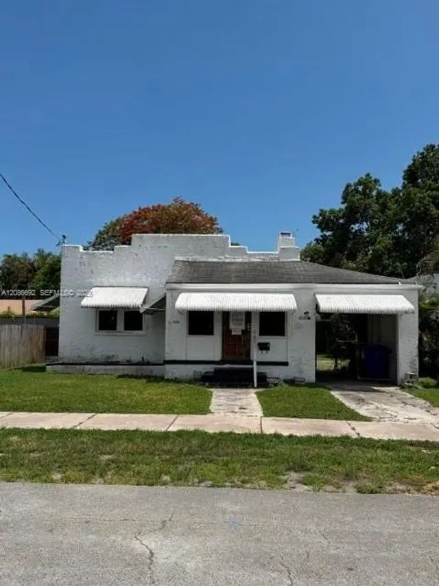 3322 Sw 9th Street, Miami