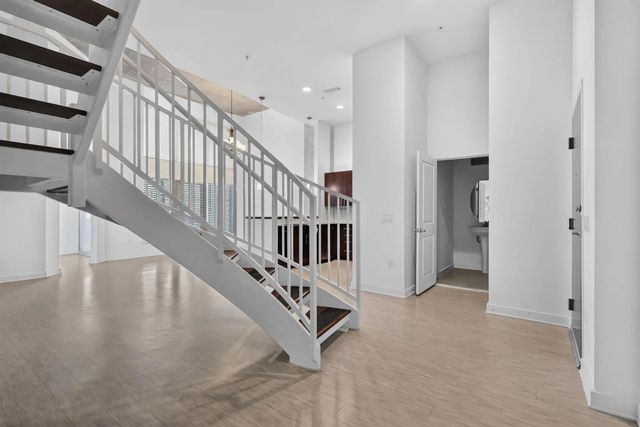 4 of 60 - 300 S Australian Avenue #128, West Palm Beach, FL