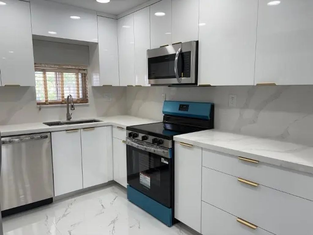 700 S Hollybrook Drive S #207, Pembroke Pines