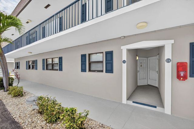 755 Saturn Street #c105, Jupiter