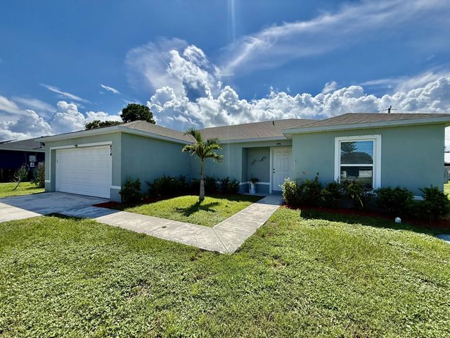 474 Ne Mainsail Street, Port St. Lucie