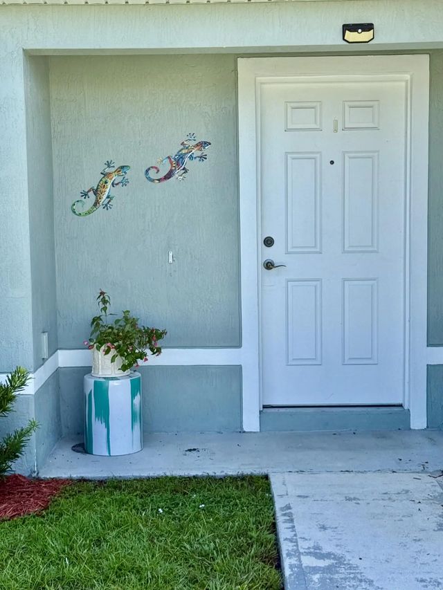 4 of 27 - 474 Ne Mainsail Street, Port St. Lucie, FL