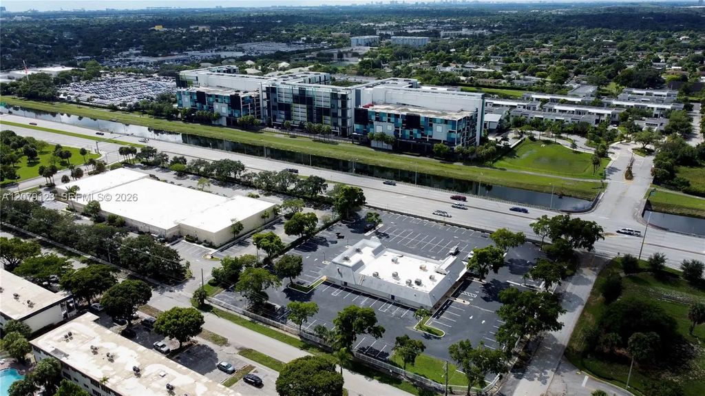 4441 W Sunrise Boulevard, Plantation