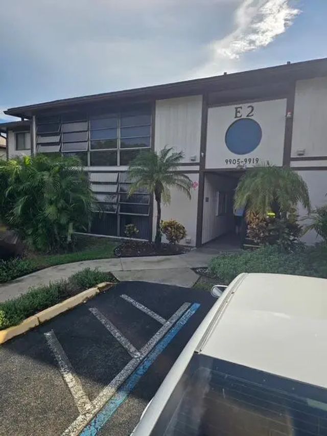 3 of 15 - 9919 N Belfort Circle #105, Tamarac, FL