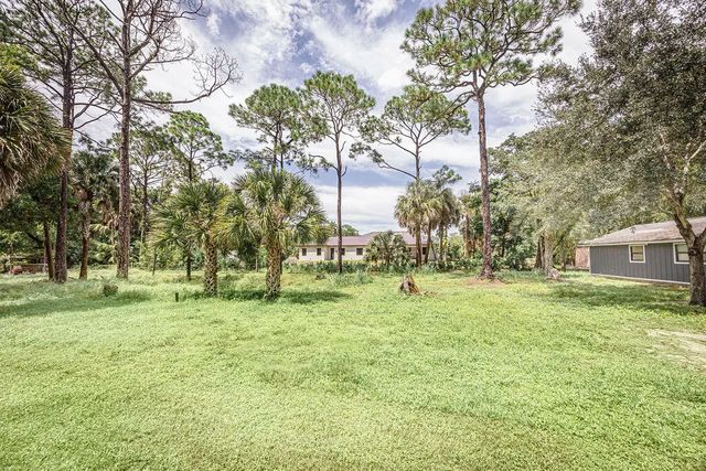 5 of 27 - 16933 W Calder Drive W, The Acreage, FL