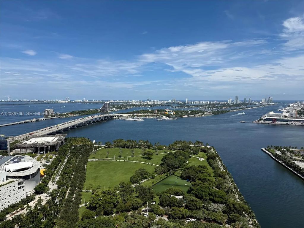 900 Biscayne Boulevard #3502, Miami