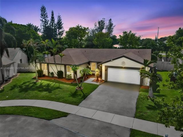 1361 White Stone Way, Davie