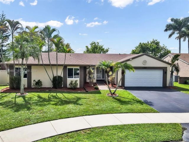 3 of 68 - 1361 White Stone Way, Davie, FL