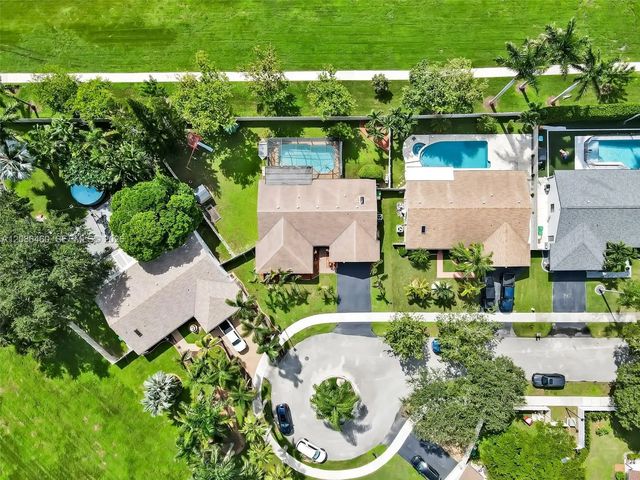 5 of 68 - 1361 White Stone Way, Davie, FL
