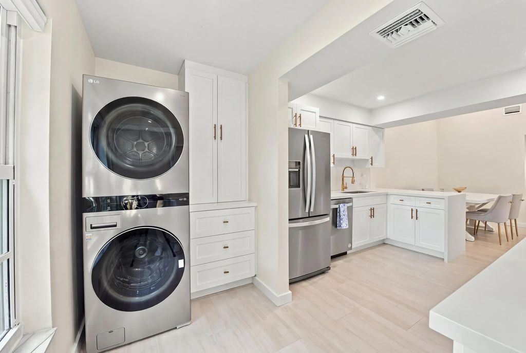 2121 S Ocean Boulevard #106, Lauderdale-By-The-Sea